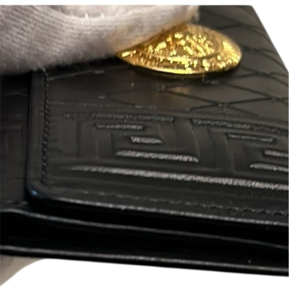 Versace Black and Gold Key & Card Holder - Picture 4 of 8